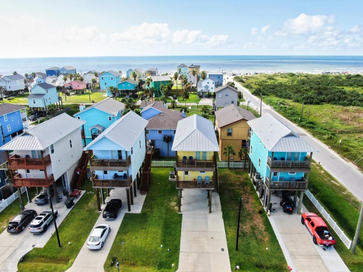Yellow Beach Haven, Decks, Views, Mere Steps To Sand 갤버스턴 외부 사진