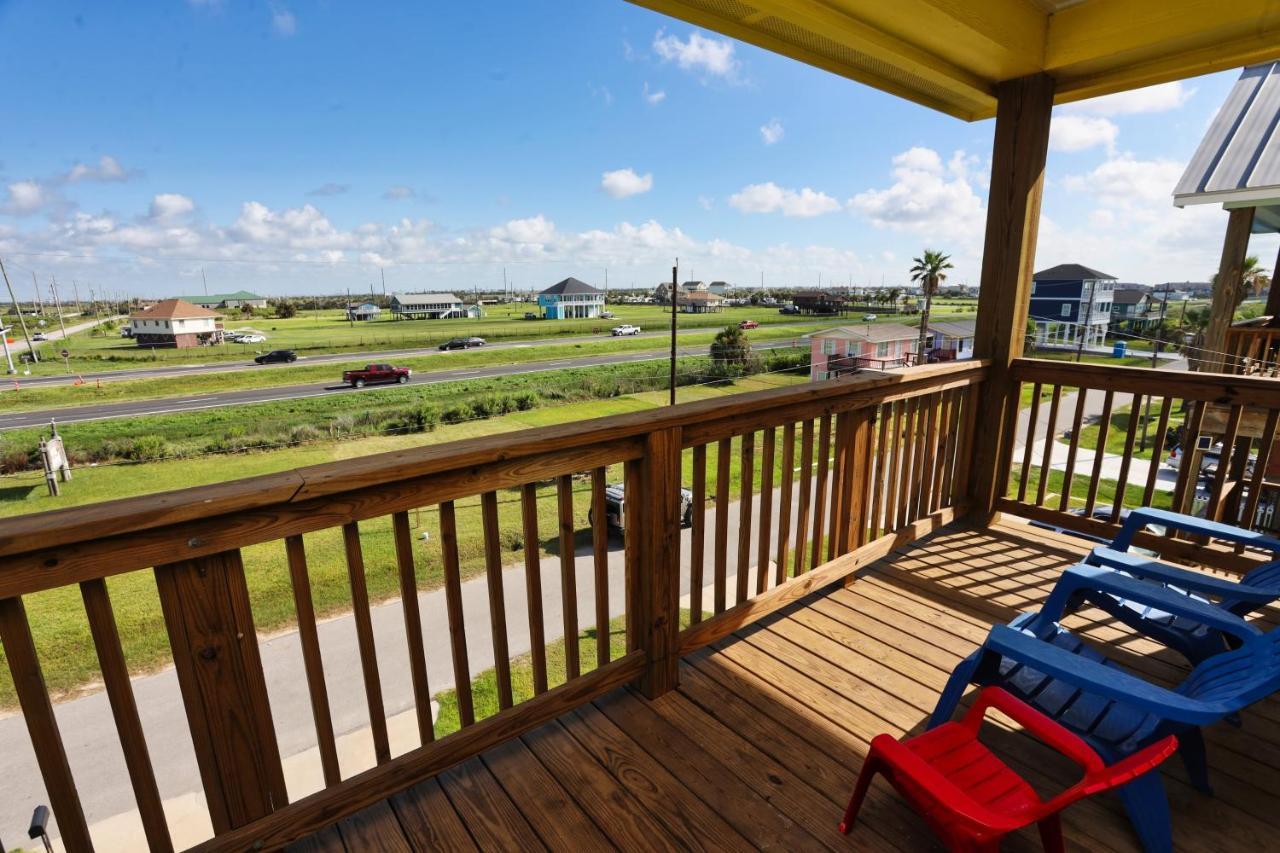 Yellow Beach Haven, Decks, Views, Mere Steps To Sand 갤버스턴 외부 사진